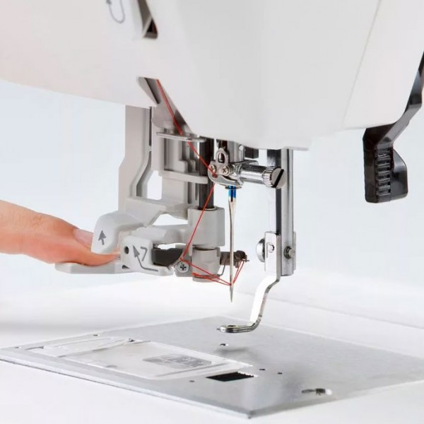 Фото 7: Janome Memory Craft 100E