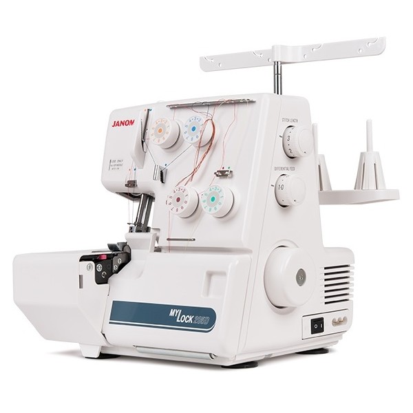 Фото 3: Janome MyLock 205D