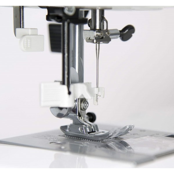 Фото 8: Janome Decor Excel 5018
