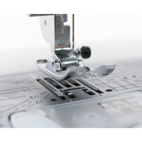 Фото 9: Janome Skyline S5