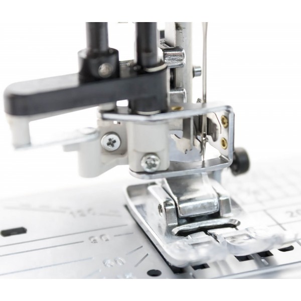 Фото 7: Janome Memory Craft 6700P