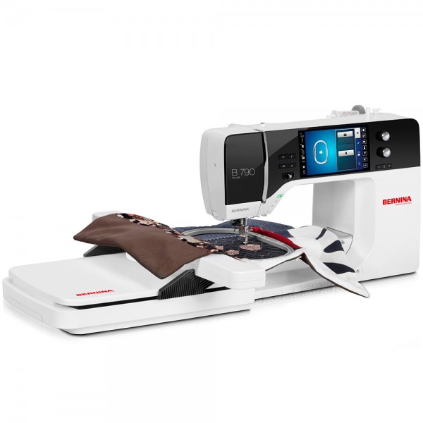 Фото 1: Bernina 790 Plus