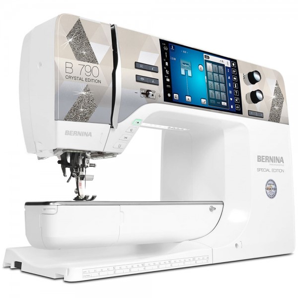 Фото 2: Bernina 790 Plus Crystal Edition