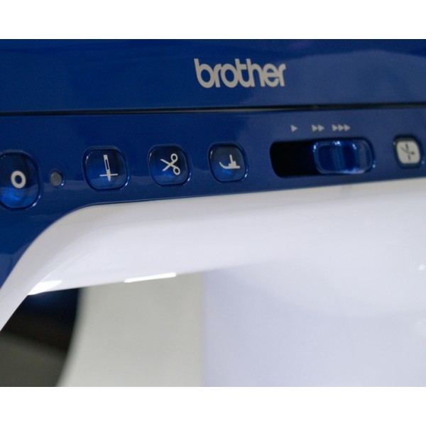 Фото 9: Brother NV V7