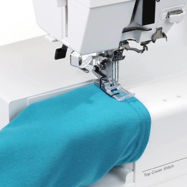 Фото 12: Janome CoverPro 3000 Professional
