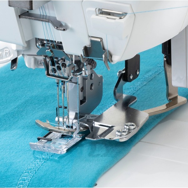 Фото 8: Janome CoverPro 3000 Professional