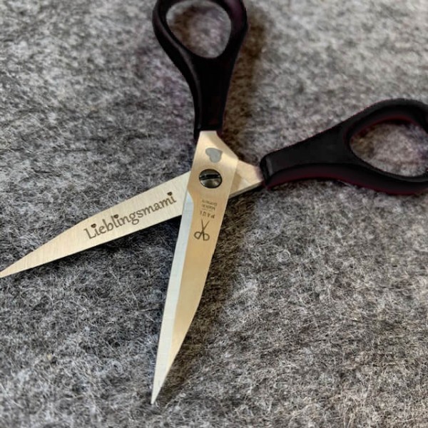 Фото 2: Ножницы Paul 904 10,3 см с гравировкой ко Дню Матери