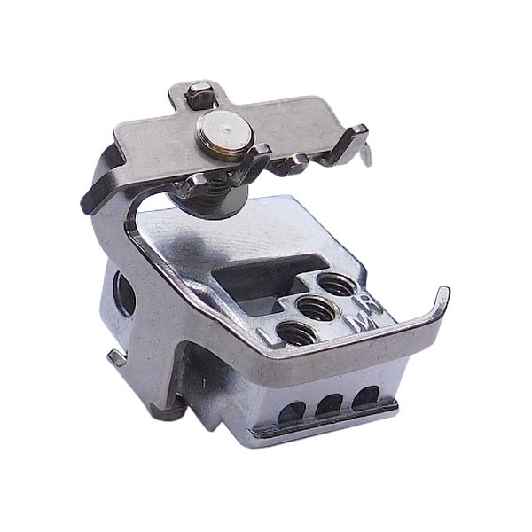 Фото 1: Иглодержатель 796603007 для машин Janome Cover Pro