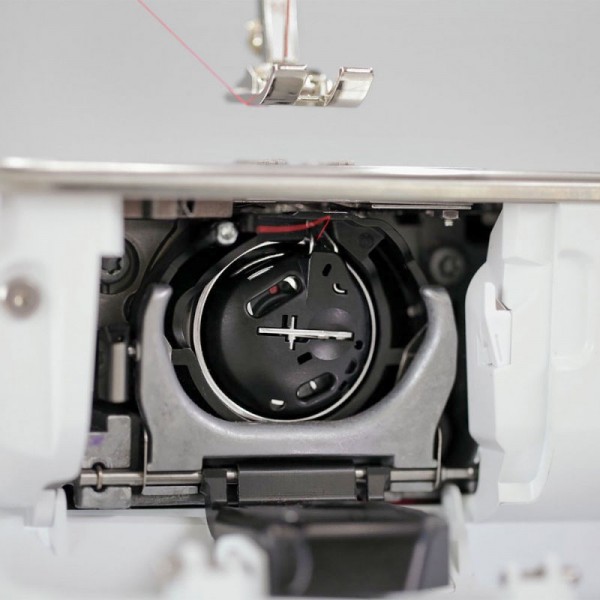 Фото 8: Bernina B 770 QE Plus