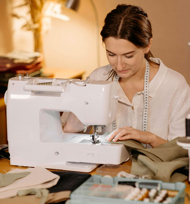 Какую швейную машинку купить для дома