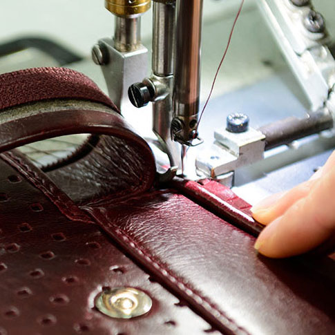 Советы по шитью кожи: базовые правила работы с материалом, который не прощает ошибок